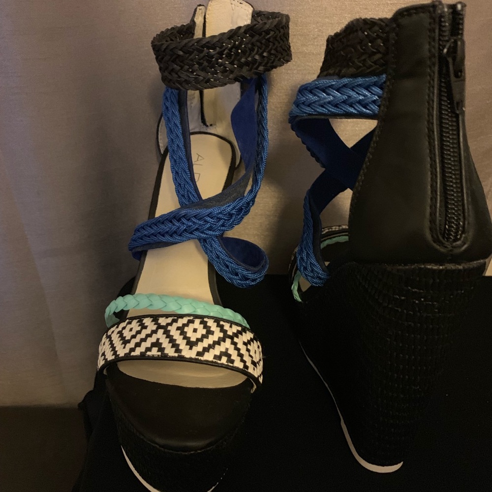 Shoes - Picture 4 of 4